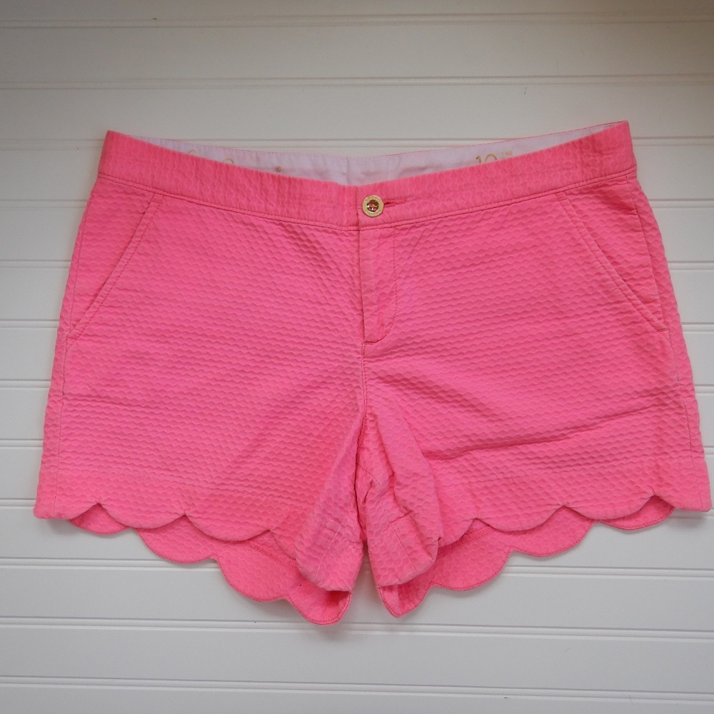 Lilly Pulitzer Hot Pink Buttercup scallop hem short